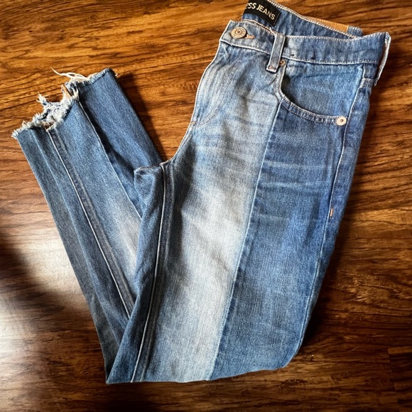 Like new! Express Two Tone Cropped Straight Leg Jean - Picture 1 of 5
